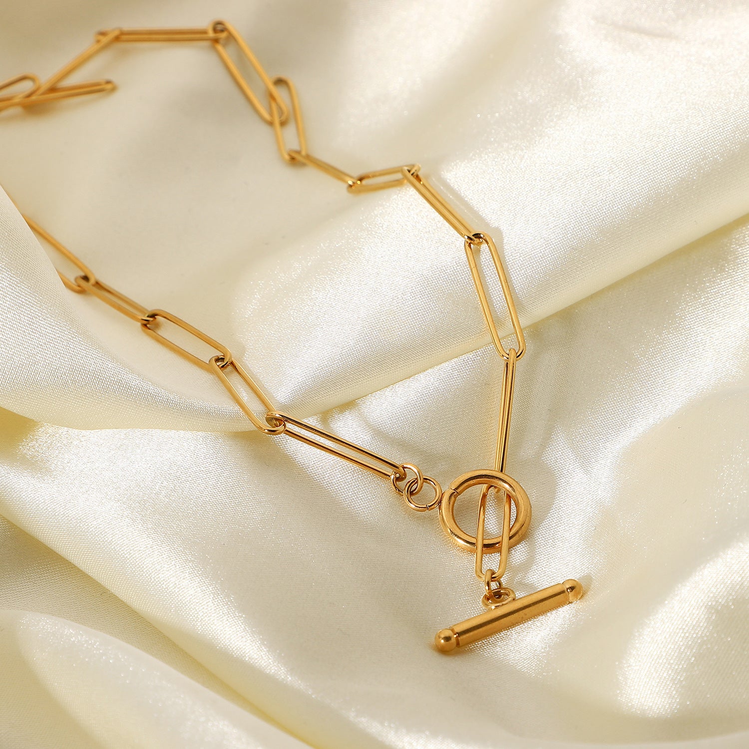 Fashionable Stainless Steel Titanium Steel-Plated Pendant Necklace