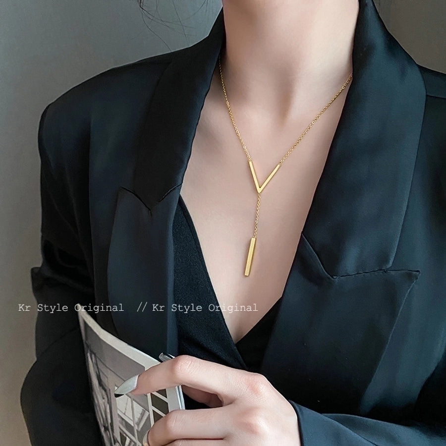 Vibrant V Necklace