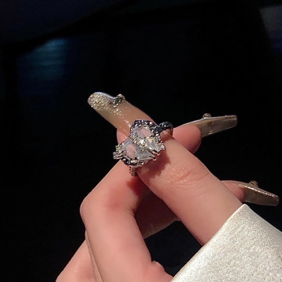 Sleek Hollow Zircon Ring
