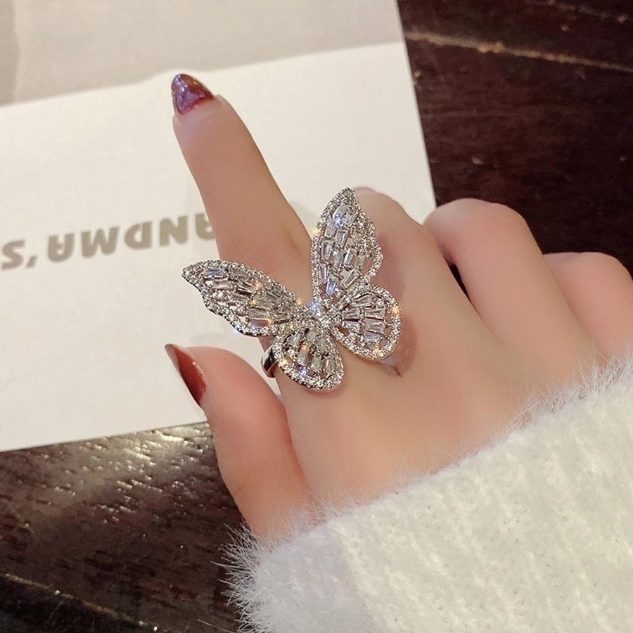 Sleek Hollow Zircon Ring