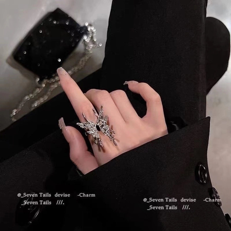 Sleek Hollow Zircon Ring