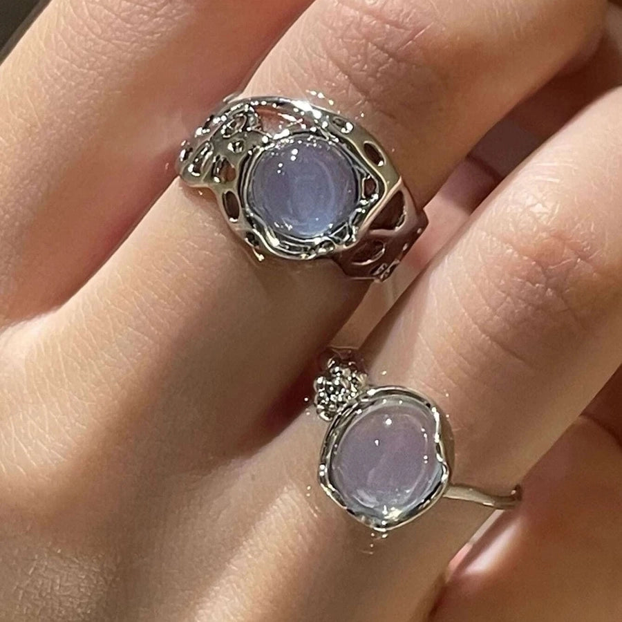 Sleek Hollow Zircon Ring