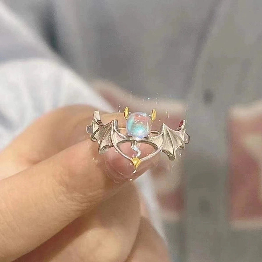 Sleek Hollow Zircon Ring