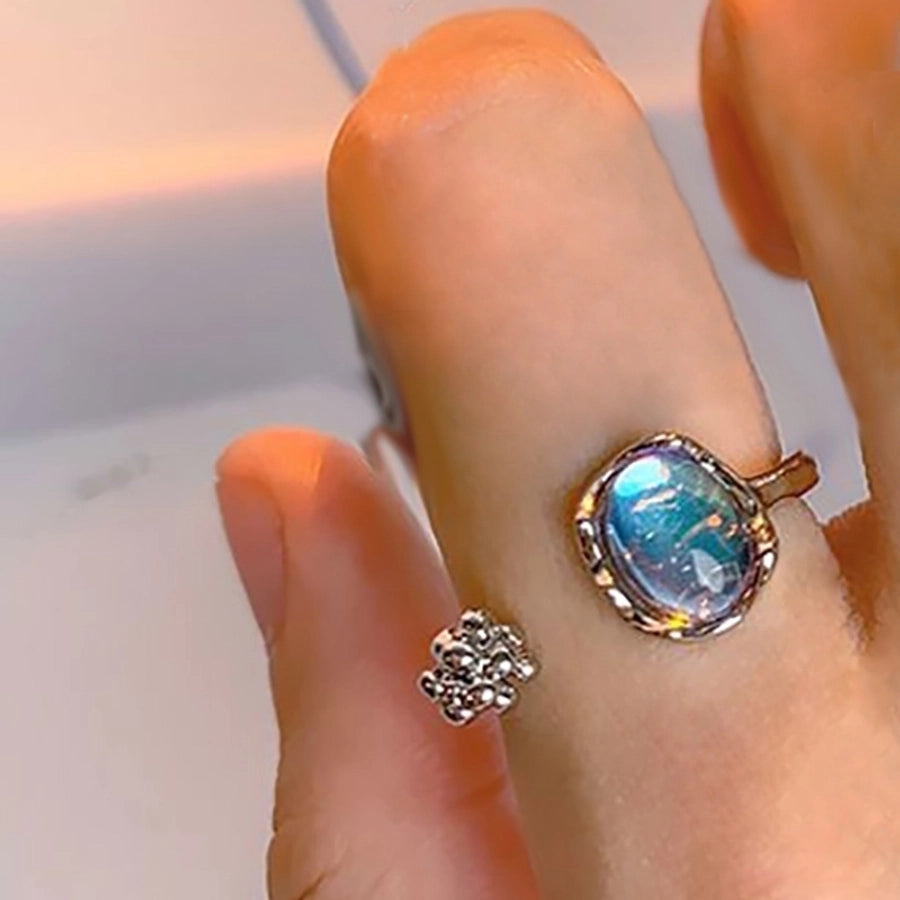 Sleek Hollow Zircon Ring