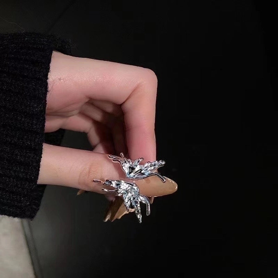 Sleek Hollow Zircon Ring