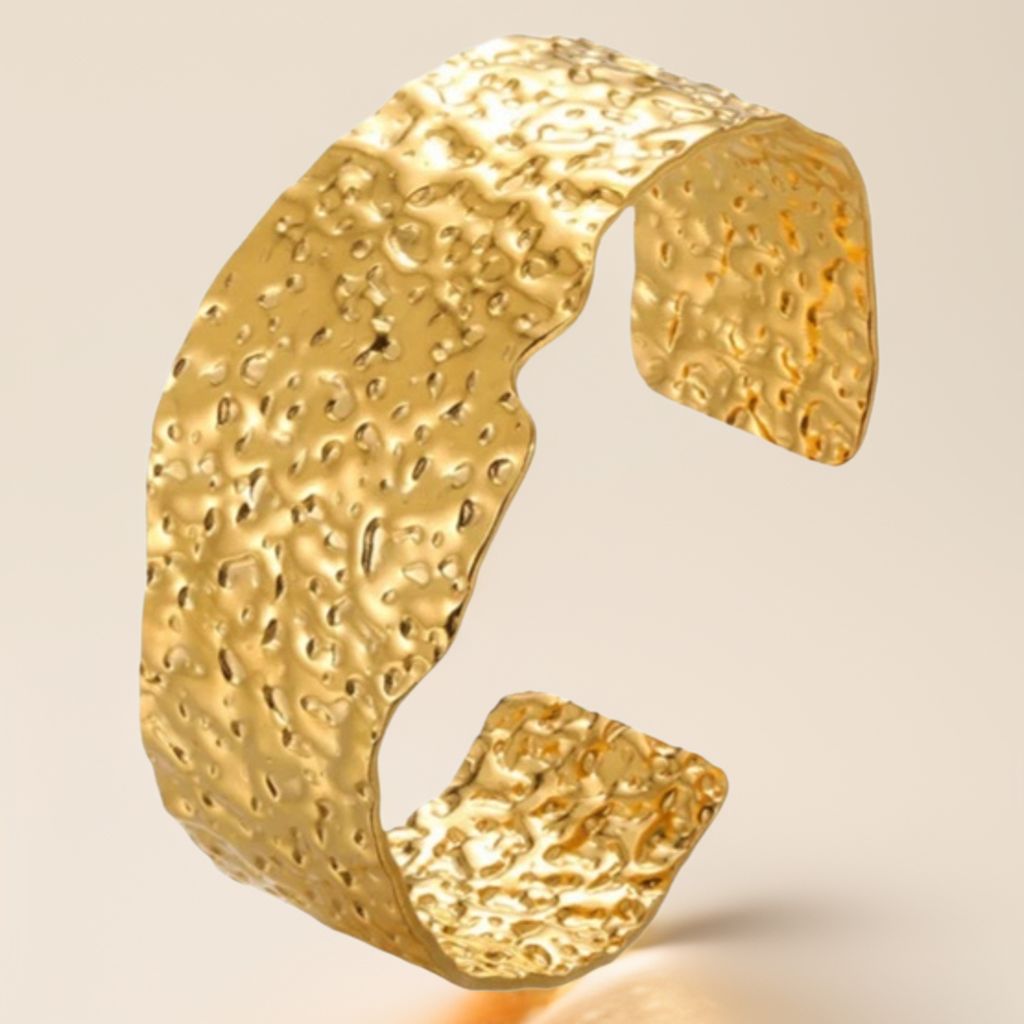 Elegant Gold Wave Cuff Bangle