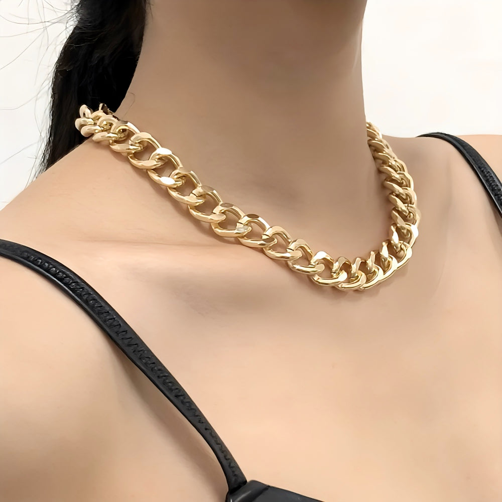 Contemporary Metal chain necklace