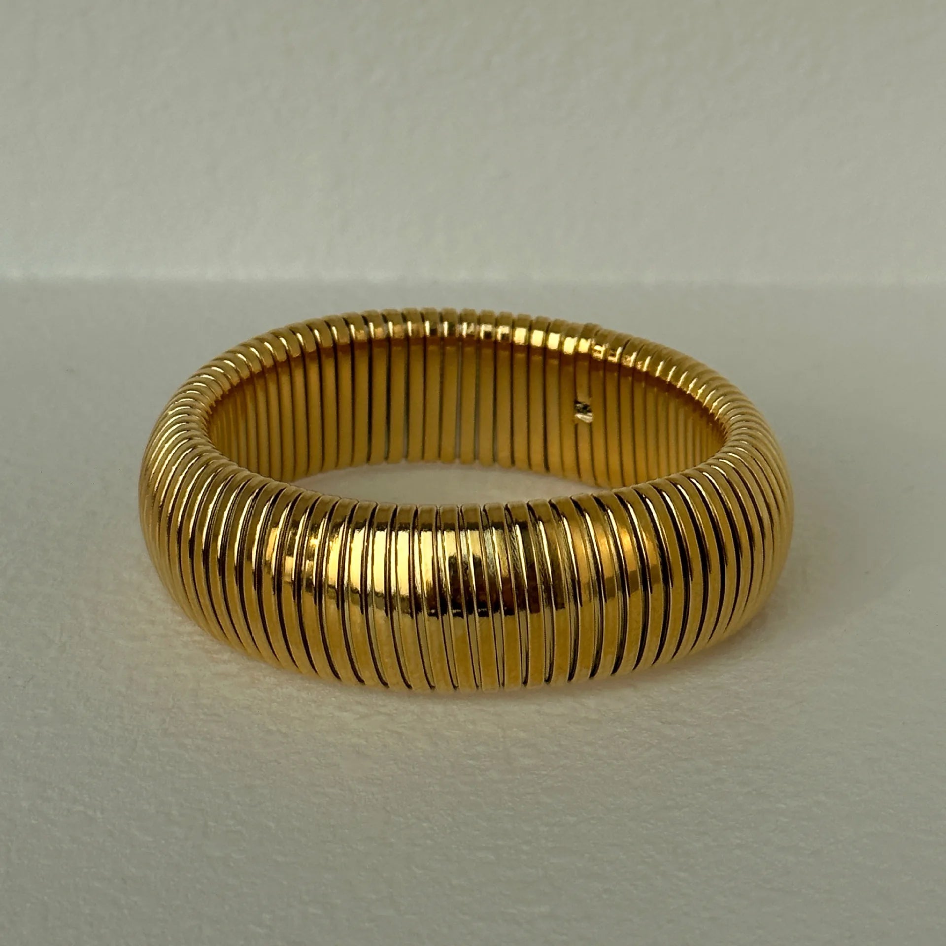 18k Gold Plated Titanium Ribbeded Bracelet