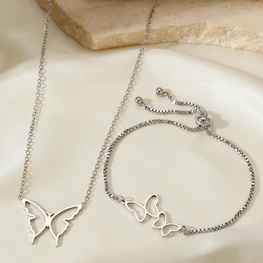 Gorgeous Butterfly Pendant Jewelry Set