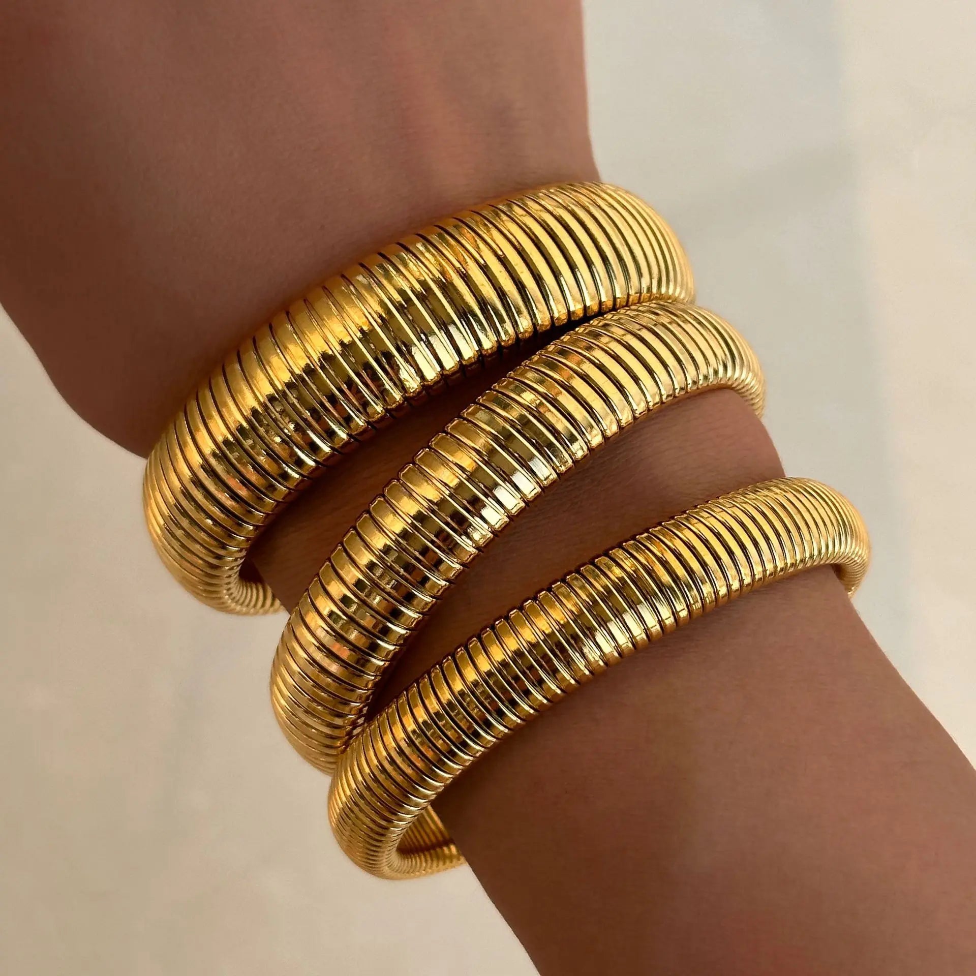 18k Gold Plated Titanium Ribbeded Bracelet