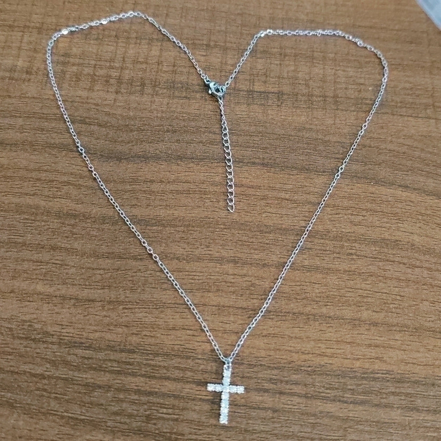 Elegant Cross Zircon Pendant Necklace